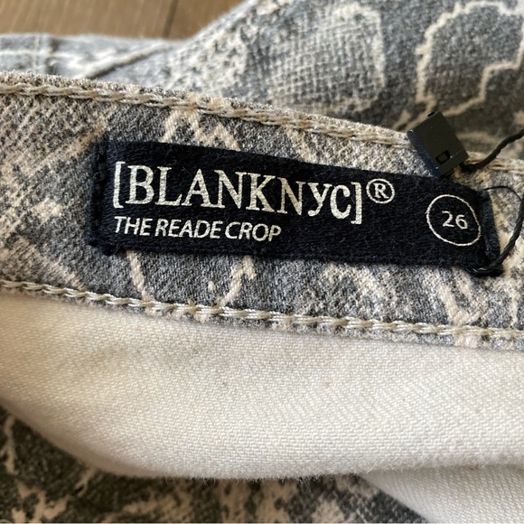 BLANKNYC The Reade Crop in Snake Print, size 26 - Picture 12 of 16